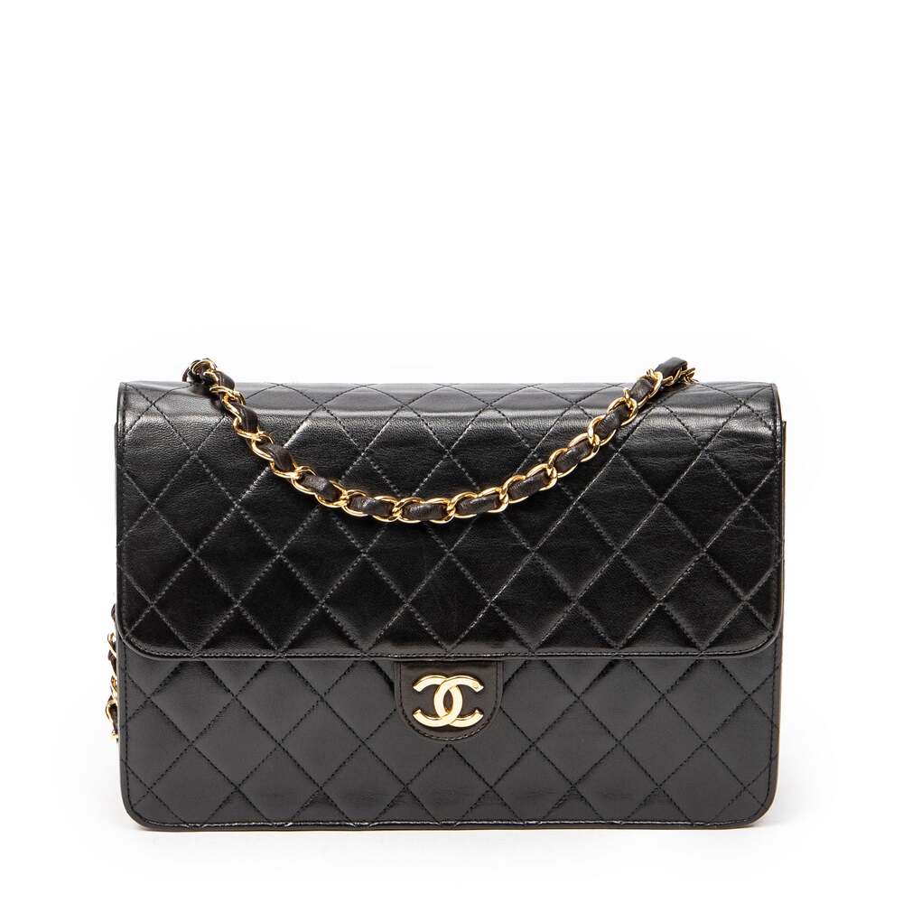 Chanel Vintage Clutch With Chain #312311C44B